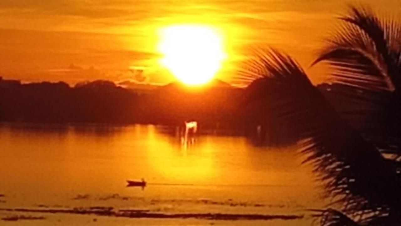 Lake Edge Resort Anuradhapura Bagian luar foto