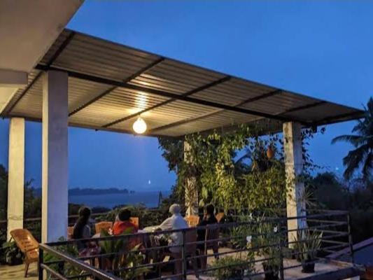 Lake Edge Resort Anuradhapura Bagian luar foto