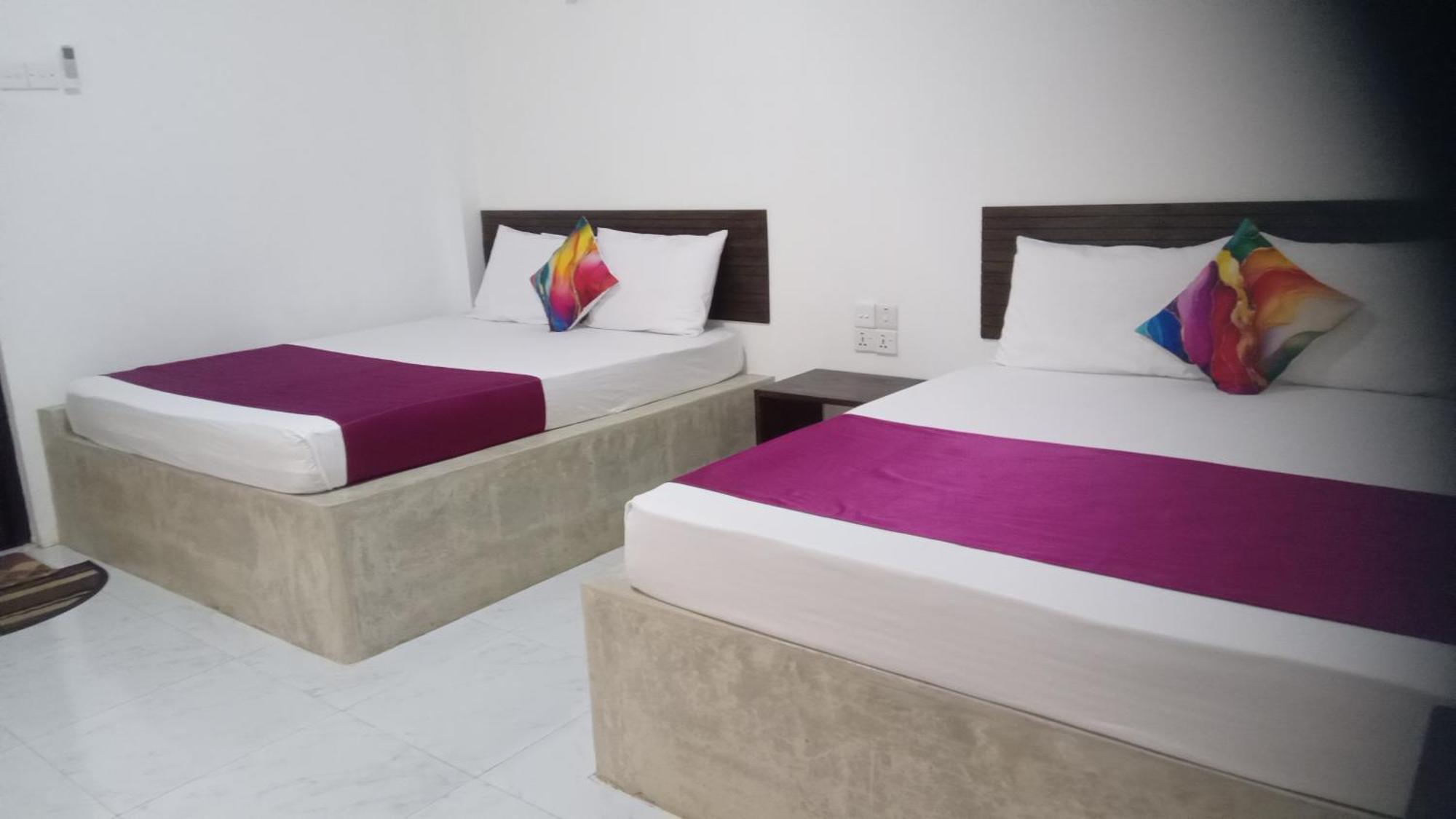 Lake Edge Resort Anuradhapura Ruang foto